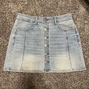 American Eagle AE Denim High Waisted Skirt Buttons 8 Long/Tall
